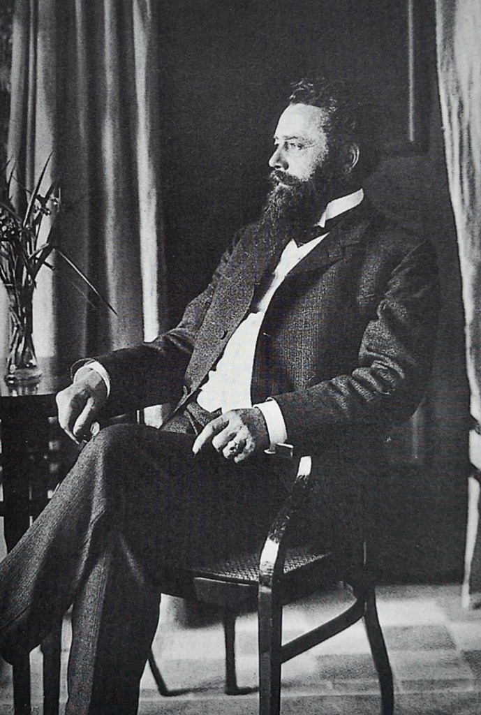 Portrait des Bauunternehmers Jakob Heilmann.
Foto: Erna Peitz, in: Gribl 1999, S. 19.